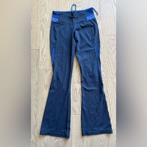Lululemon Athletica Navy Blue Athletic Flared Pants in size 4